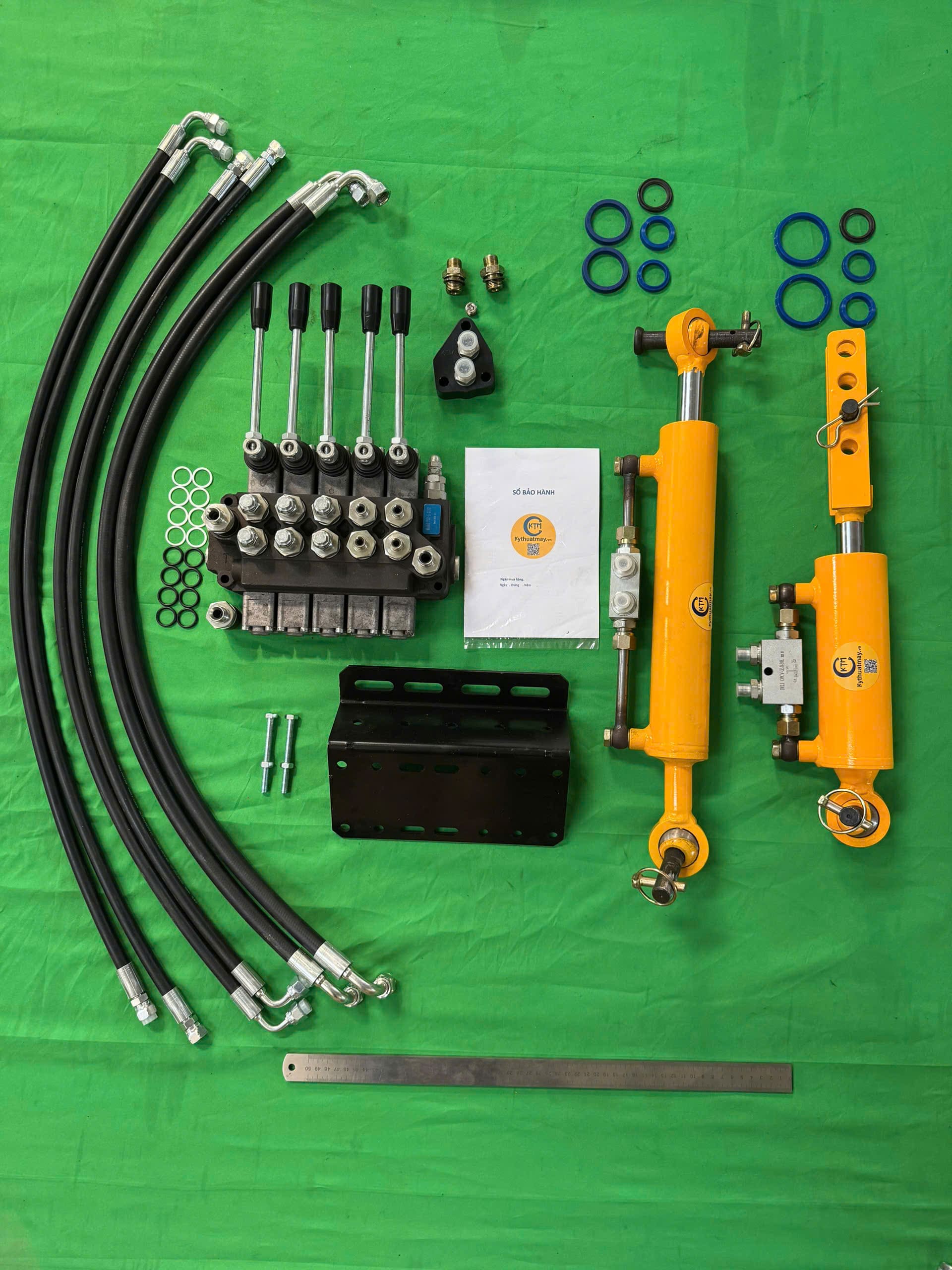 COMBO VAN 5 TAY 2 TY NGHIÊNG GIỮA KTM 